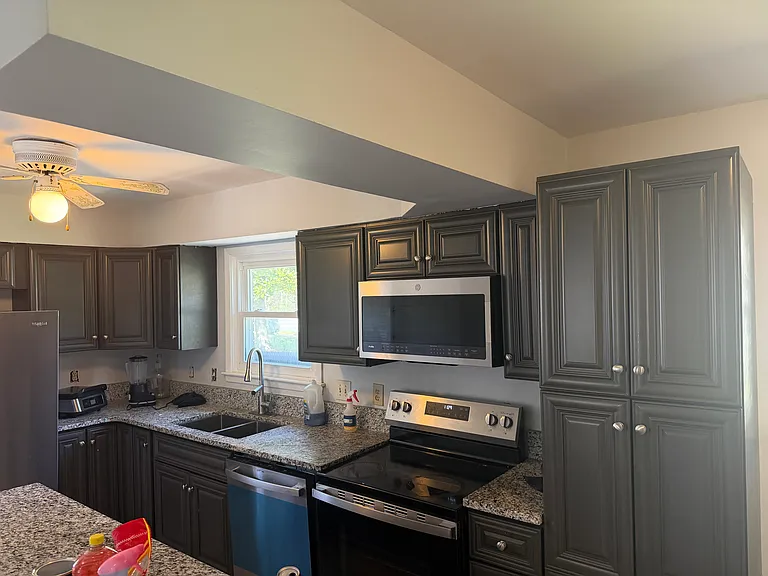 704 Meadowood St — Photo 3