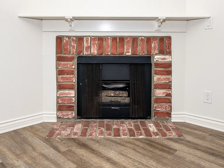 620 W Wilson Ave #C — Photo 12