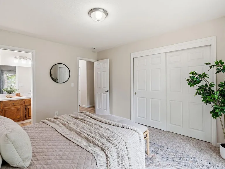 5211 Glide Dr — Photo 9