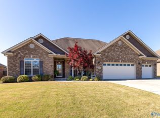 2205 Sorrento Pl SW, Decatur, AL 35603