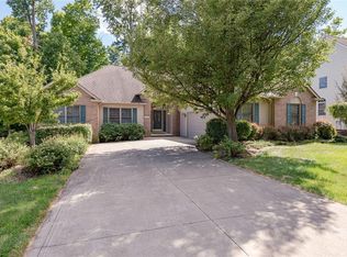 9530 Andrew Dr, Twinsburg, OH 44087