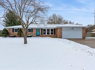 1746 Nash Dr, Saint Joseph, MI 49085
