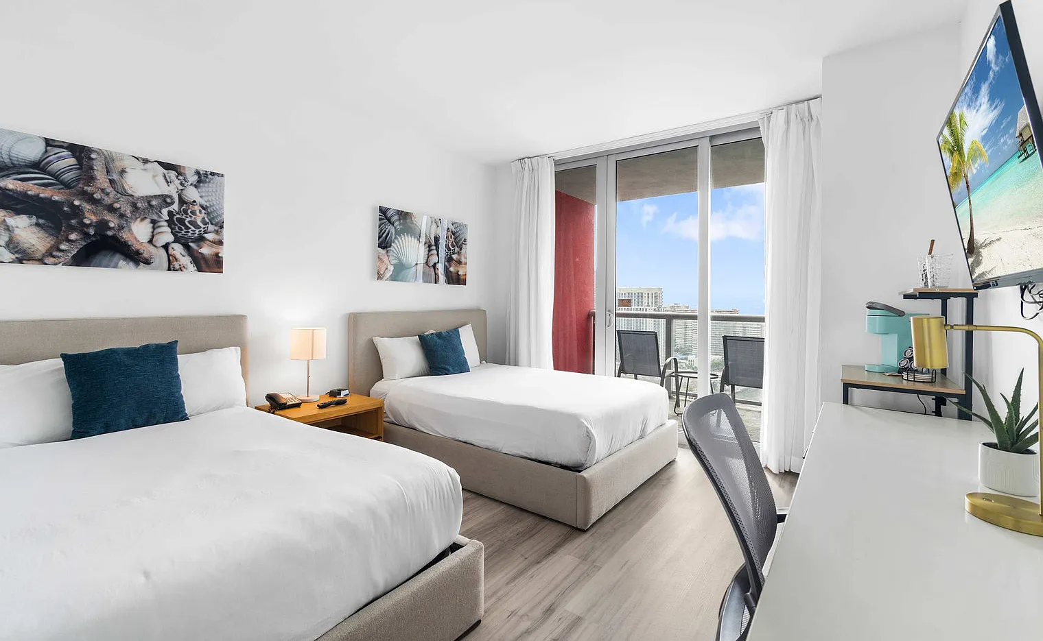 Studio, 1.0 bath, 290 sqft, $1,564 — Photo 1