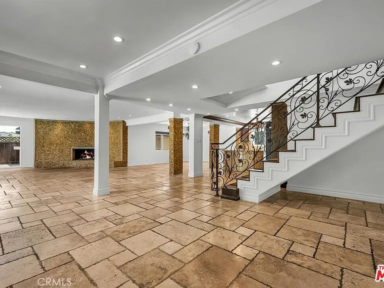 3446 Alginet Dr — Photo 9