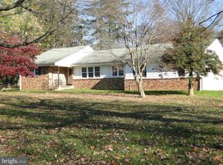 4 N Elm St, Hopewell, NJ 08525