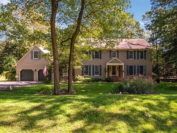 2nd image of 8399 Quailwood Ln