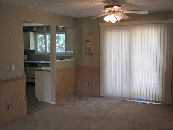 4th image of 233 Shelhamer Cir