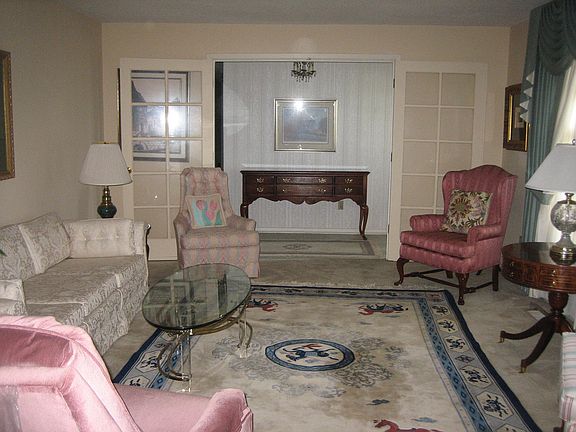 Living Rm from DR