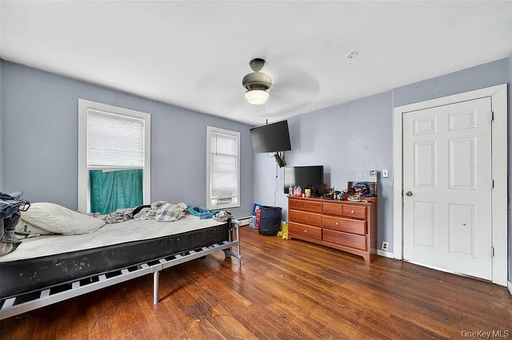 4 bed, $2,800 — Photo 3