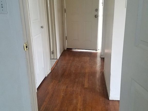 5th image of 15547 116th Ave