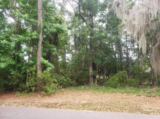 9 Sheridan Rd, Beaufort, SC 29907