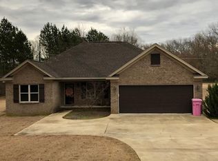 212 Vick St, Batesville, MS 38606