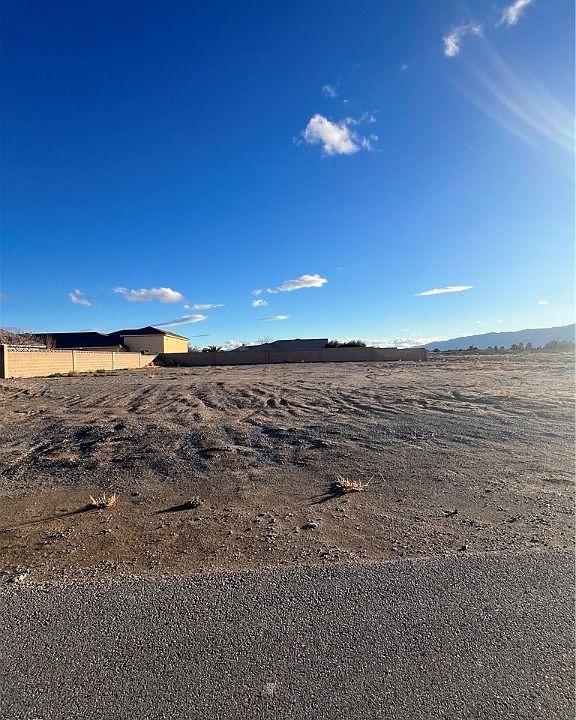 1st image of 4601 Parkwood Dr