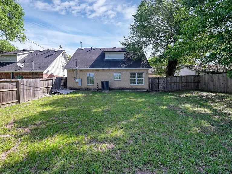 125 Pine Mdws — Photo 45