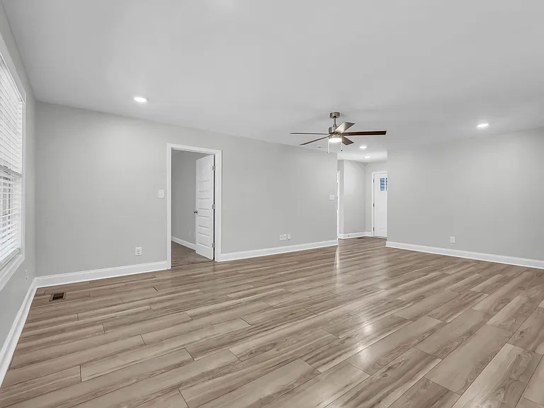 438 Mattingly Dr — Photo 10