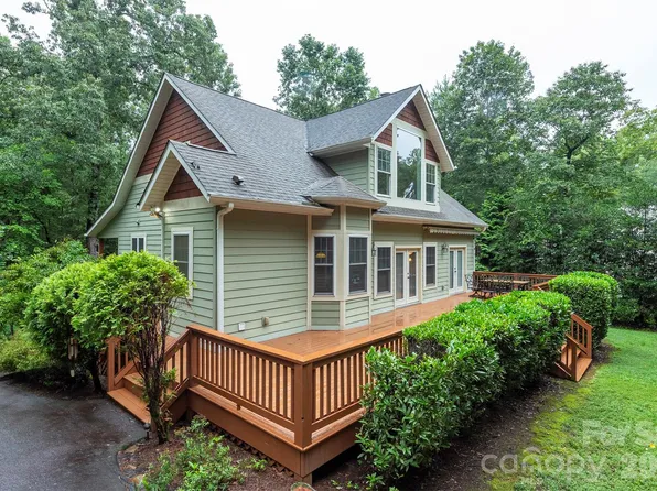 25 Deer Trail Way, Fairview, NC 28730