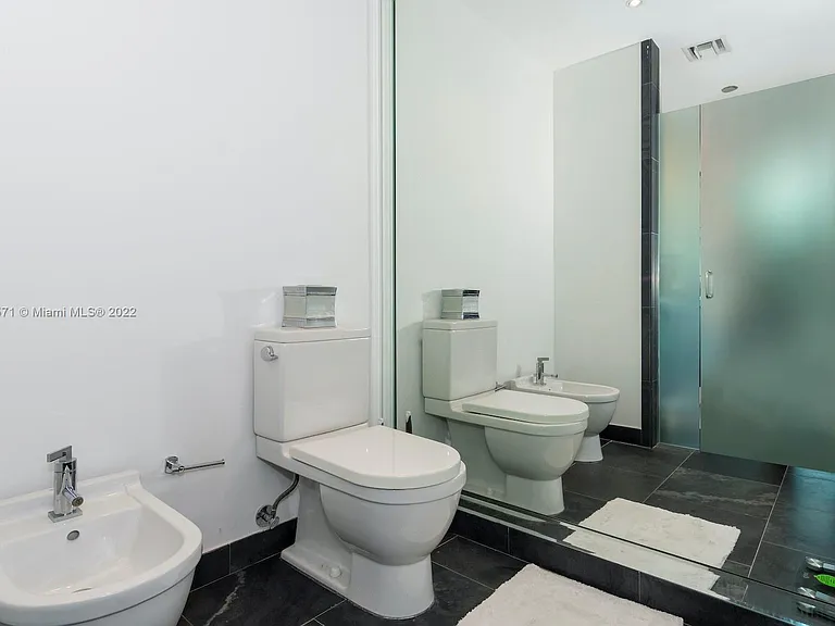 900 Biscayne Blvd #2006 — Photo 24