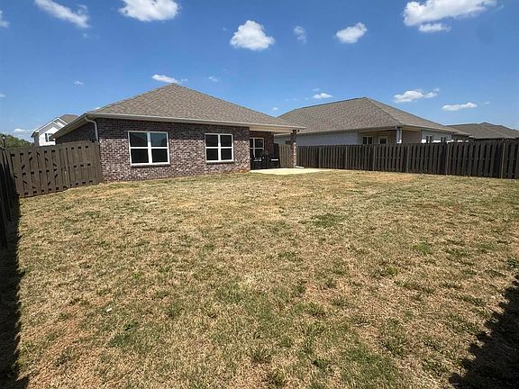 5th image of 152 Cherry Laurel Dr
