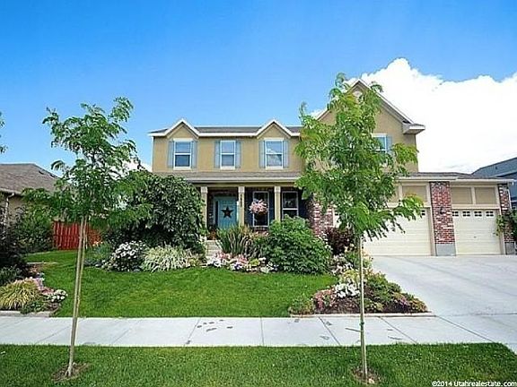 2nd image of 5660 N Helm Ln