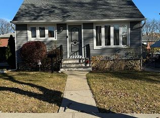 1411 142nd St, Whitestone, NY 11357