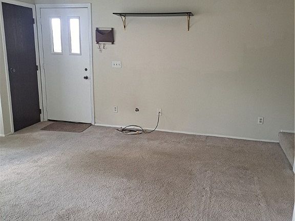 5th image of 23 Shorewood Dr N #23