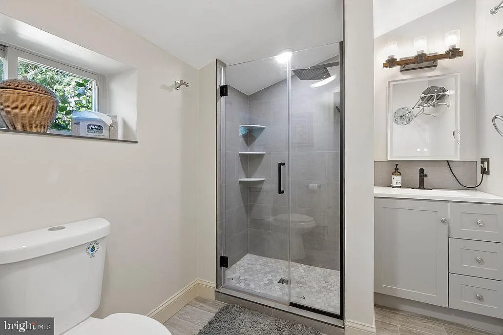 3 bed, 3.0 bath, 2800 sqft, $3,500 — Photo 4