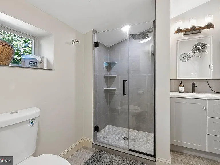 1348 Carpenters Point Rd — Photo 4