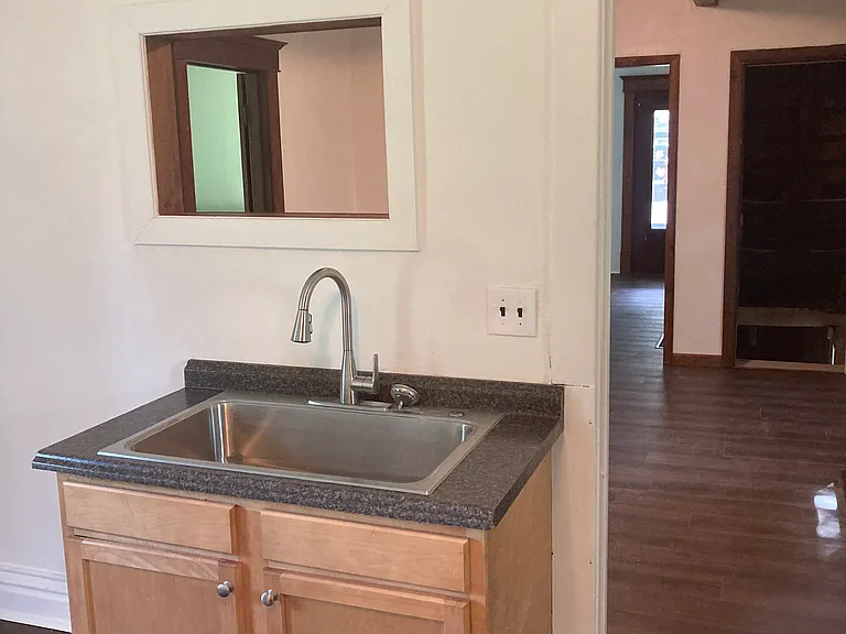 9816 Bateman Ave — Photo 10