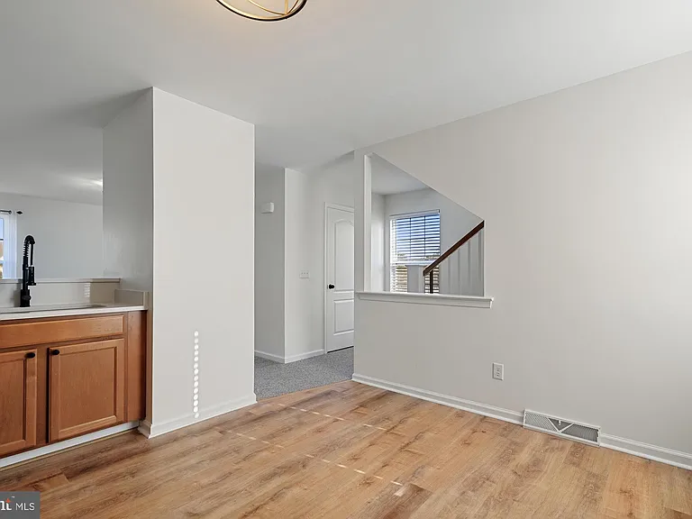 311 Paradee Dr — Photo 7