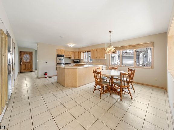 5th image of 535 Yorktown Rd