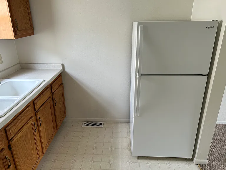 154 Linden St #5 — Photo 6