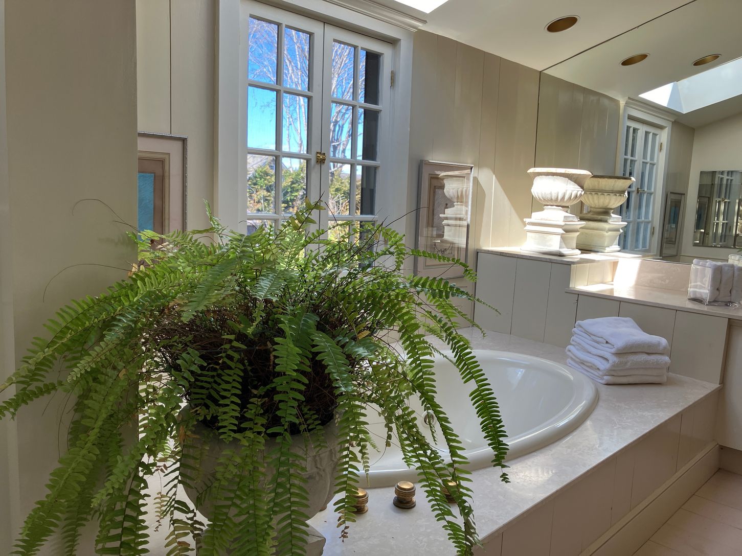 and huge separate tub