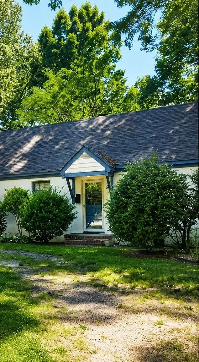 2 bed, 792 sqft, $1,097 — Photo 1