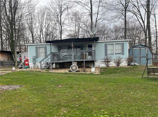 211 Carnation Ln, Slippery Rock, PA