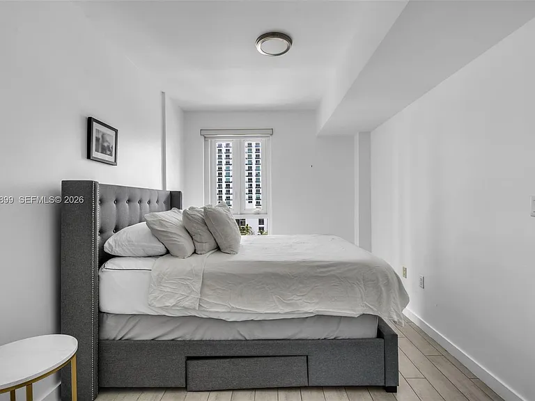 321 NE 26th St #709 — Photo 15