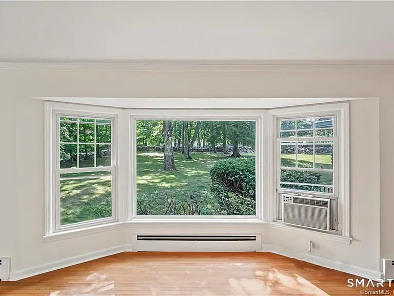 791 Newfield Ave — Photo 3
