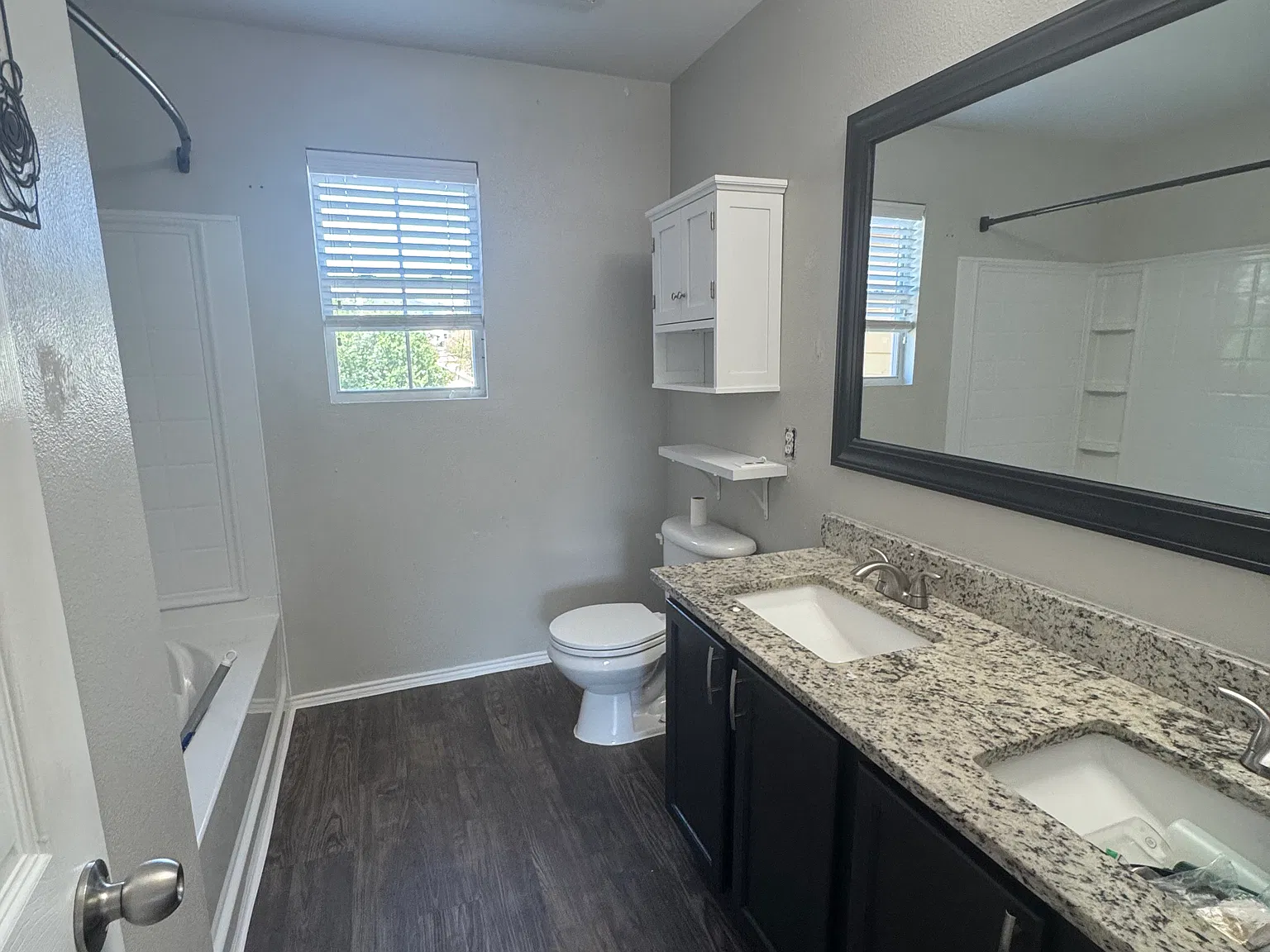 3 bed, 2.5 bath, 1665 sqft, $1,985 — Photo 4