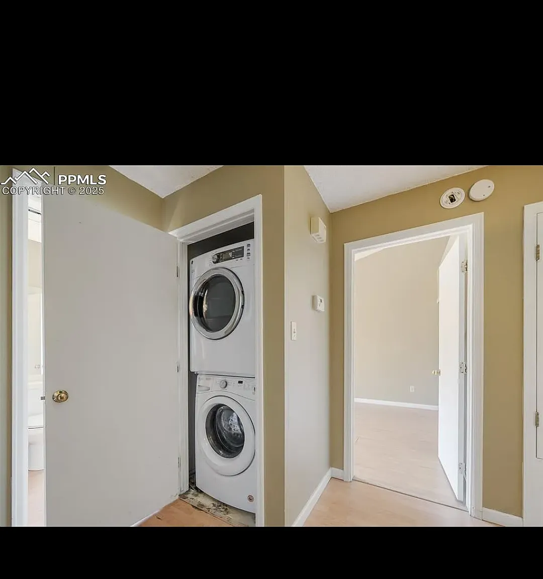2 bed, 1150 sqft, $1,700 — Photo 4