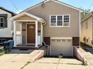 9 Suburbia Ct, Jersey City, NJ 07305