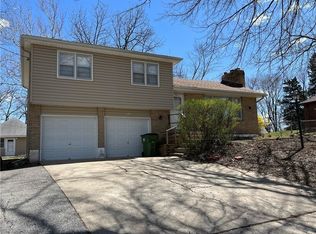 7815 Westridge Rd, Raytown, MO 64138