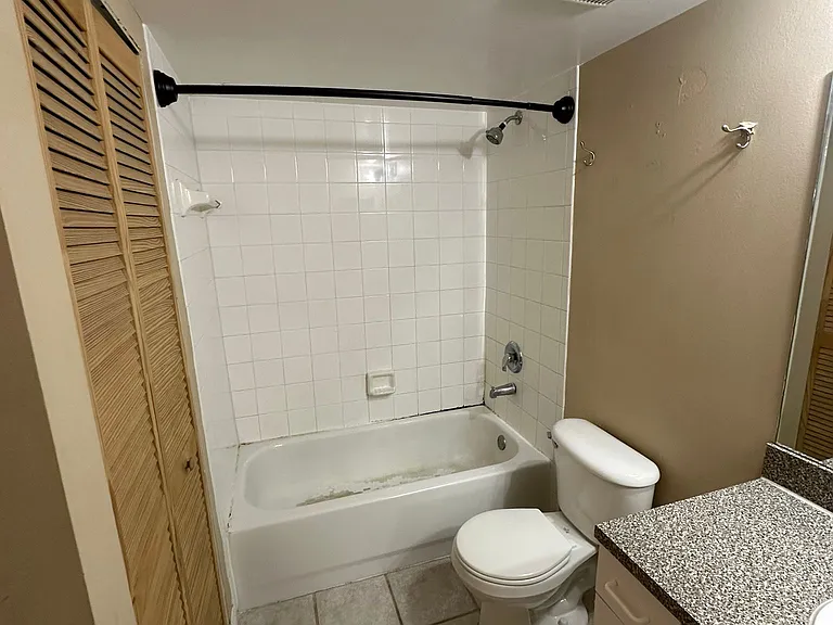 5035 Wiles Rd #8-203 — Photo 31