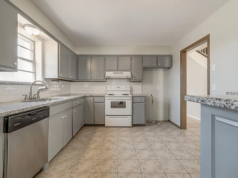 3401 Baird Dr — Photo 19