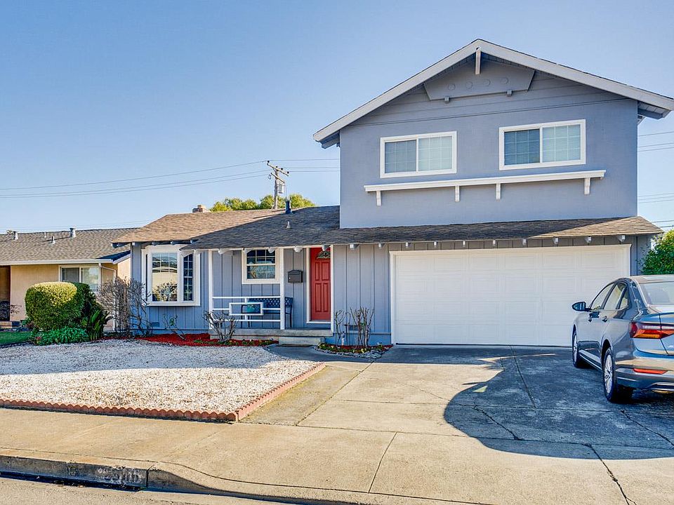 1st image of 2946 Taper Ave