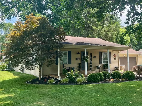 3325 Sycamore Dr, Columbus, IN 47203