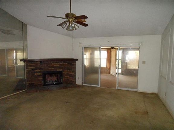2nd image of 105 Juniper Dr