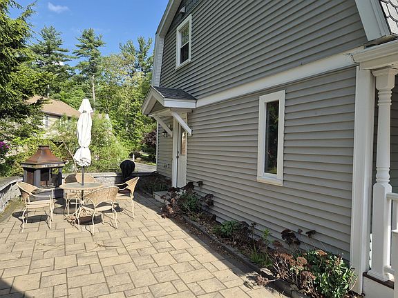 3rd image of 20 Shelburne Road