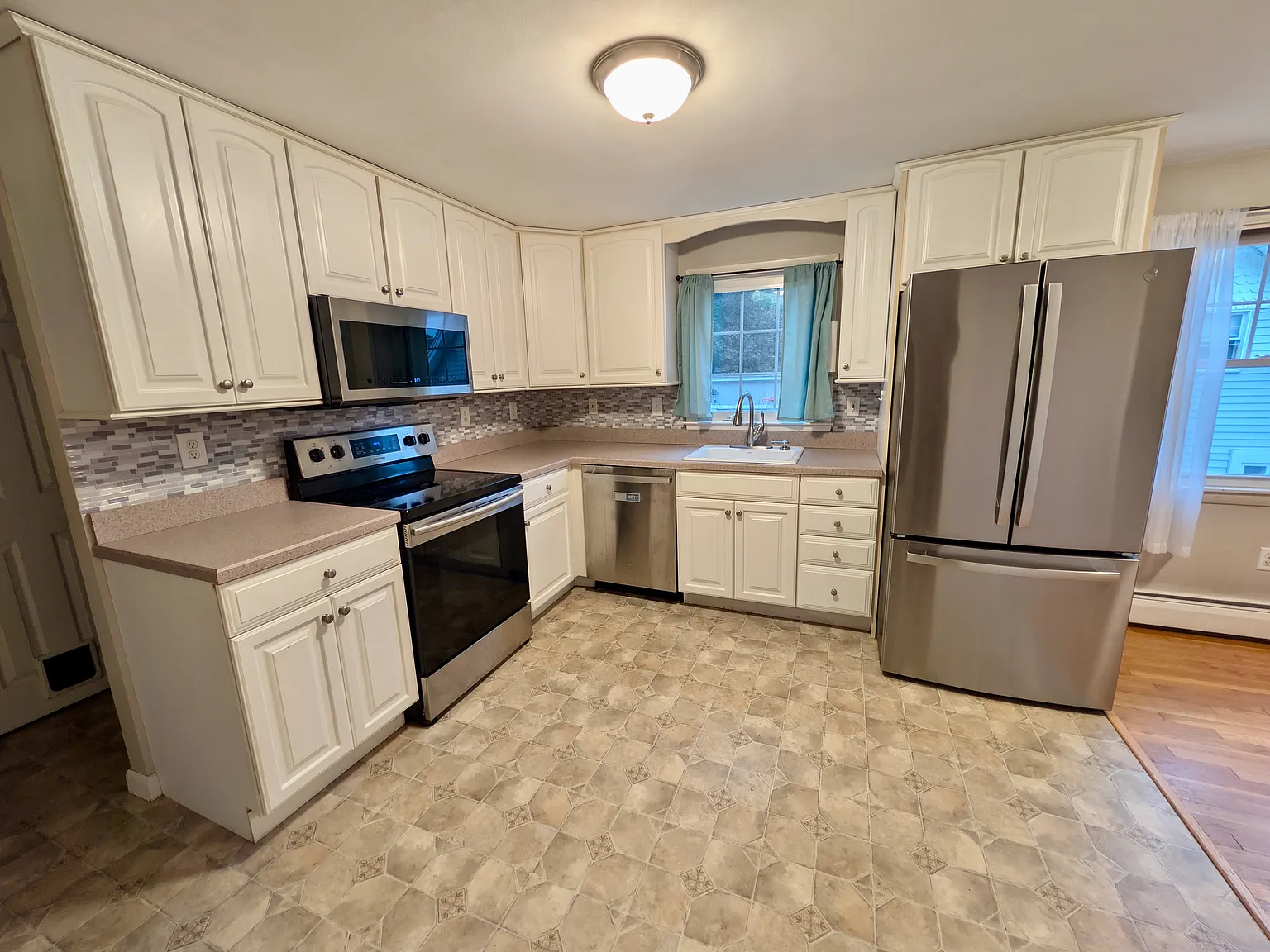 2 bed, $2,315 — Photo 1