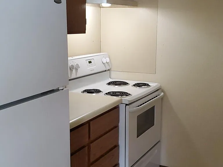 931 Oconto Ave #12 — Photo 1