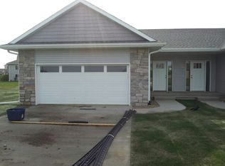 1537 Cedar Springs Dr, North Liberty, IA 52317