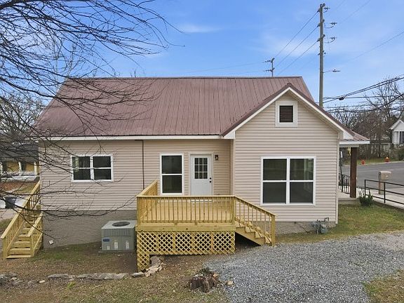 5th image of 301 Bellview Ave N